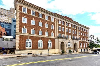 315 N Spruce St unit 408, Winston Salem, NC 27101 - photo 3