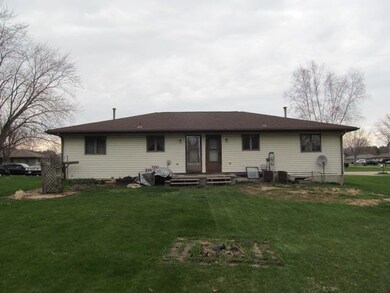 232 Lincoln St, Brooklyn, WI 53521 - photo 6