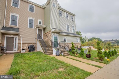 422 Woodcrest Dr SE unit 422B, Washington, DC 20032 - photo 2