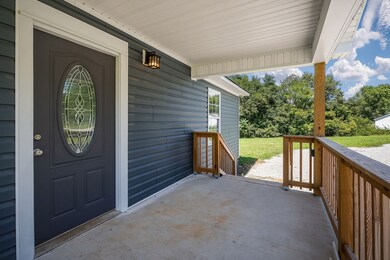 227 Oakwood St, Sparta, TN 38583 - photo 5