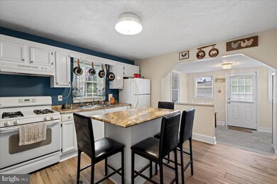 3249 Stonewall Jackson Hwy, Bentonville, VA 22610 - photo 7