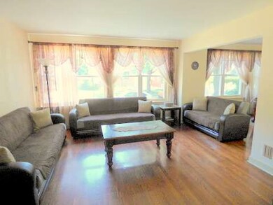 2901 W Granville Ave, Chicago, IL 60659 - photo 3