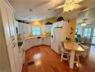 181 Sand Dr, Naples, FL 34104 - photo 4