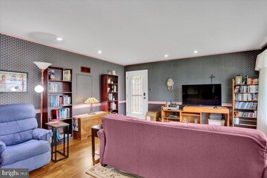 126 4th St, Reading, PA 19607 - photo 7