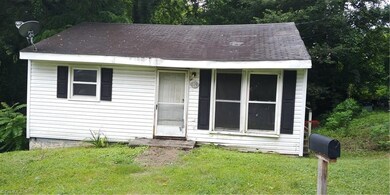 619 Lincoln St, Reidsville, NC 27320 - photo 2