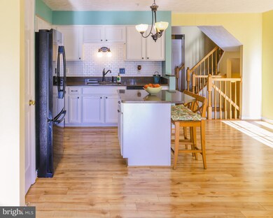 8722 Thornbrook Dr, Odenton, MD 21113 - photo 6