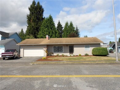 2449 30th Ave, Longview, WA 98632 - photo 2