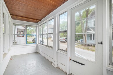 427 Den Adel Ct, Kalamazoo, MI 49001 - photo 2