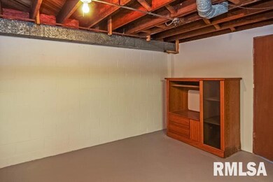 3521 May Ln, Davenport, IA 52802 - photo 5