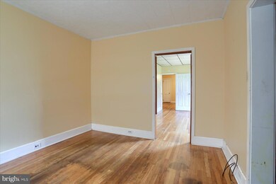 9 N 2nd St, Wormleysburg, PA 17043 - photo 5