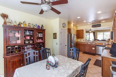 005_DINING TO KITCHEN