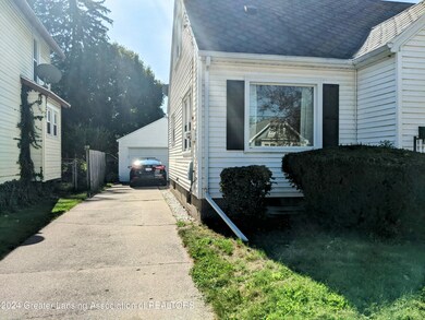 819 W Mount Hope Ave, Lansing, MI 48910 - photo 3