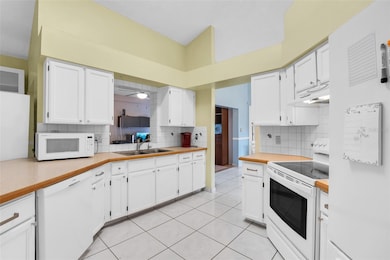 1541 Amherst Ln, Kissimmee, FL 34744 - photo 6