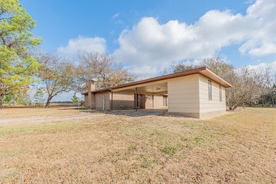 300 County Road 4550, Trenton, TX 75490 - photo 7