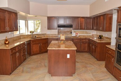 10 Kitchen