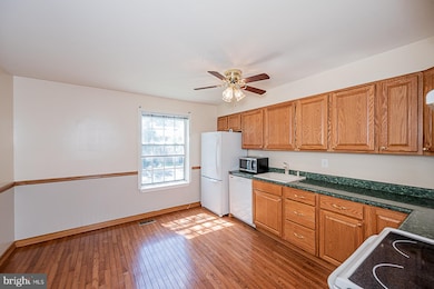 10640 High Beam Ct, Columbia, MD 21044 - photo 7