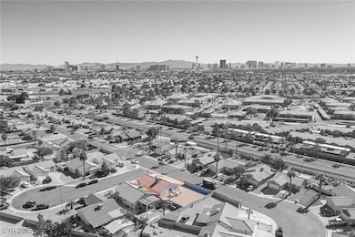2031 Hillscroft Ct, North Las Vegas, NV 89032 - photo 3