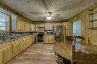 215 E 7th St, Weatherford, TX 76086 - photo 5