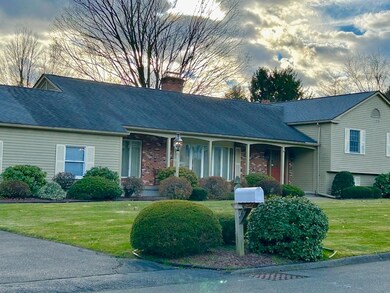 28 Apricot Hill Ln, West Springfield, MA 01089 - photo 2