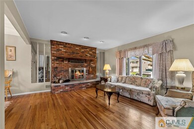 26 Hemlock Dr, Port Reading, NJ 07064 - photo 2