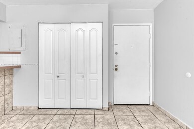 210 Fontainebleau Blvd unit 210, Miami, FL 33172 - photo 3