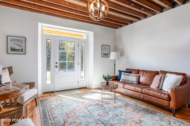 003_03-670w200n-03_440