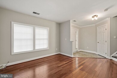 4375 Thomas Brigade Ln, Fairfax, VA 22033 - photo 4