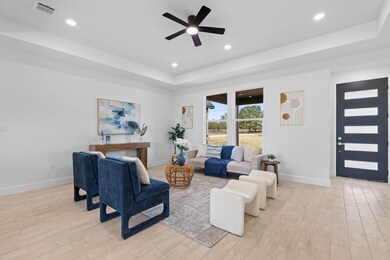 647 Old Highway 20, McDade, TX 78650 - photo 4