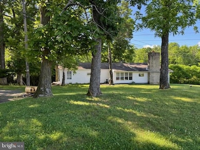 8295 Chestnut Hill Church Rd, Coopersburg, PA 18036 - photo 4