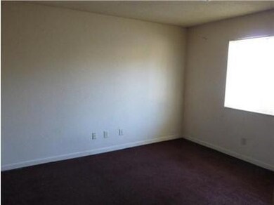 1555 Shamrock Ct, Wasco, CA 93280 - photo 5