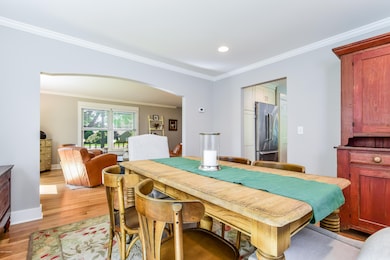 009-photo-dining-room-6303252