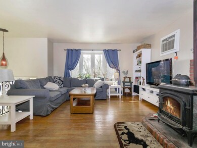 3757 Dillingersville Rd, Zionsville, PA 18092 - photo 6