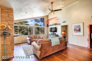 08_Living Room1