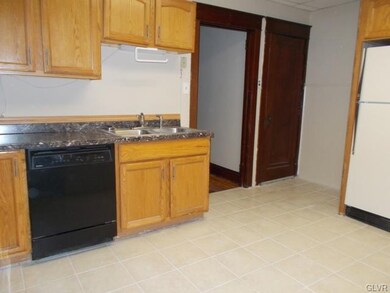 908 Chestnut St, Emmaus, PA 18049 - photo 7