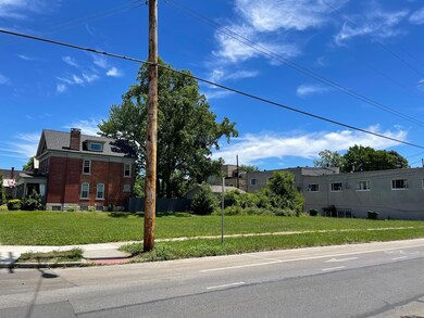 1161-1167 Franklin Lot
