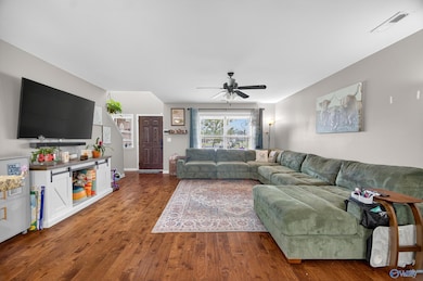 129 Hidden Branch Rd, Owens Cross Roads, AL 35763 - photo 7