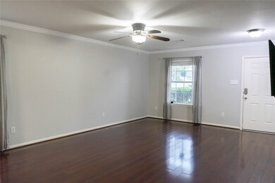 10307 Southover Ct, Houston, TX 77075 - photo 6