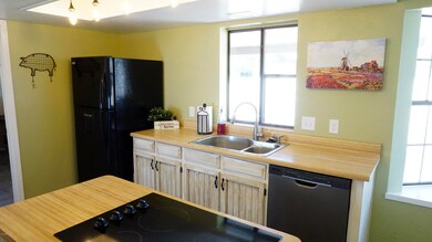 Kitchen 2