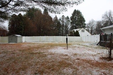 22 N Silver Ln, Sunderland, MA 01375 - photo 5