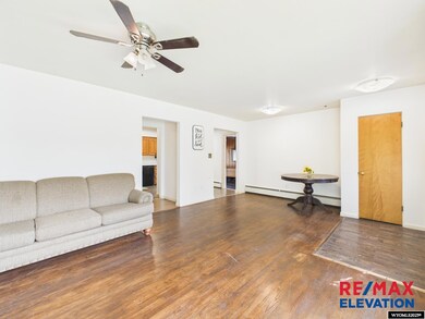 618 Montana Ave, Basin, WY 82410 - photo 4