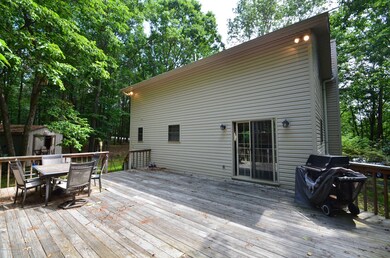 118 Deer Trail Dr, Chestnuthill Township, PA 18353 - photo 3