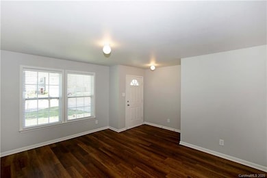 211 Wolf Creek Ln, Statesville, NC 28625 - photo 5