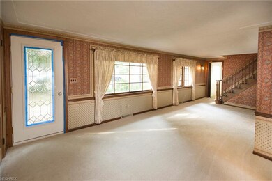 4915 Elmwood Dr, Sheffield Lake, OH 44054 - photo 5