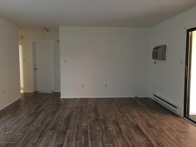 79 Lexington Ct, Red Bank, NJ 07701 - photo 5