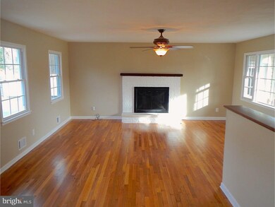 19 Whitcomb Rd, East Windsor, NJ 08520 - photo 4