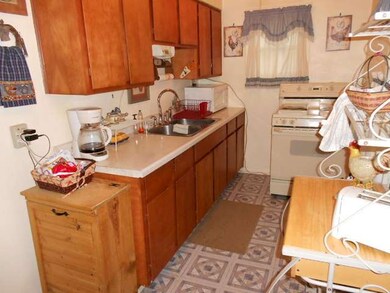 5 E Van Buren St, Oswego, IL 60543 - photo 5