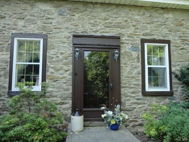 2320 Community Dr, Bath, PA 18014 - photo 2