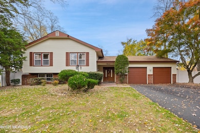 11 Woodview Dr, Marlboro, NJ 07746 - photo 2