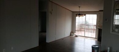 196 Lelon Ln, Springtown, TX 76082 - photo 4