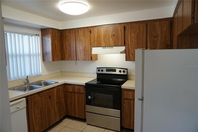 101 Lake Ave NE unit 117, Largo, FL 33771 - photo 2